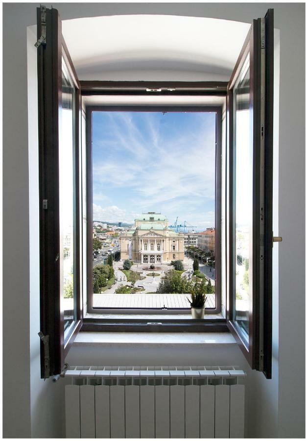 Stylish - Centre Apartment Theatre View Риека Экстерьер фото